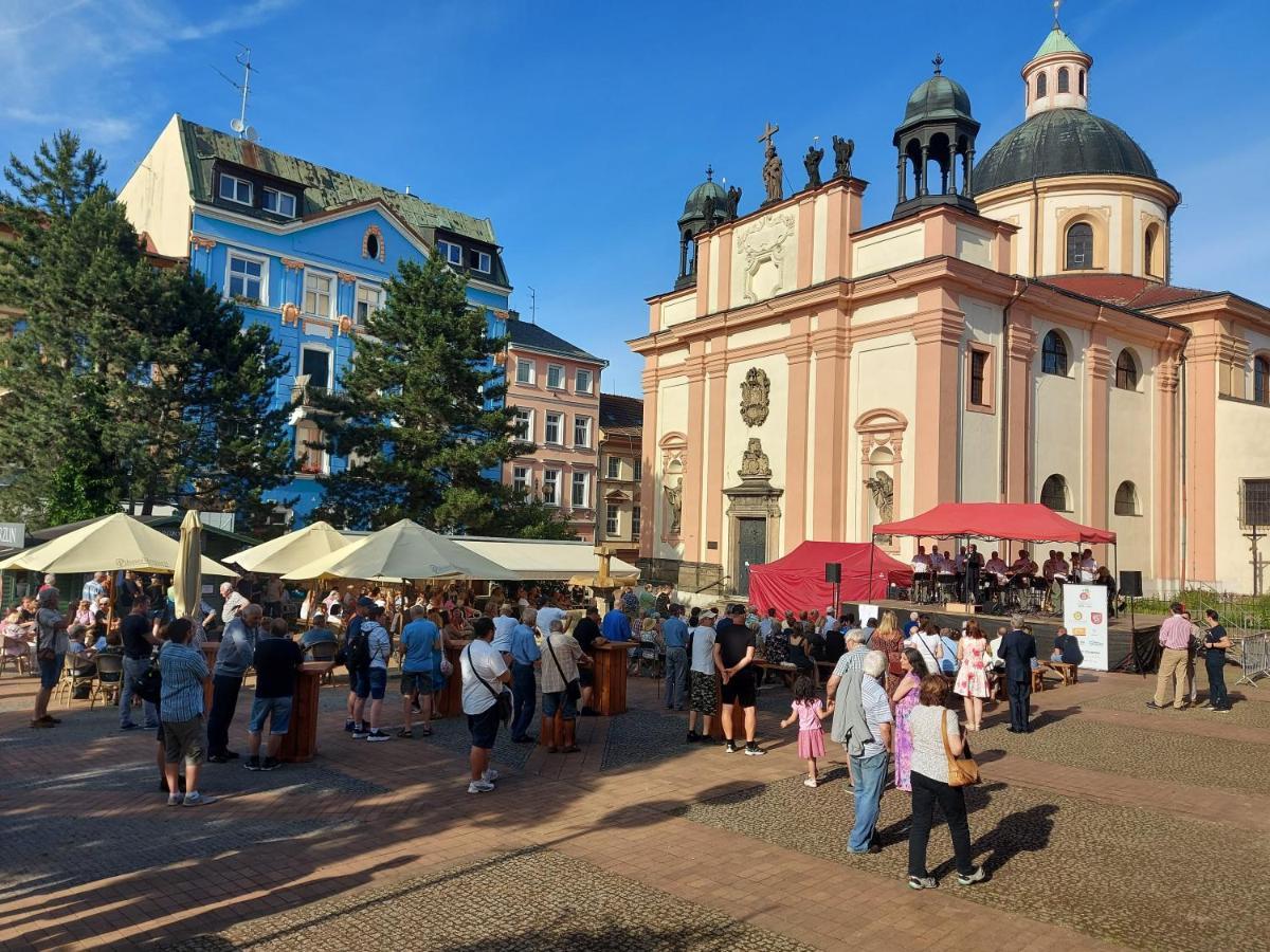 Apartments Rose Garden Decin Esterno foto