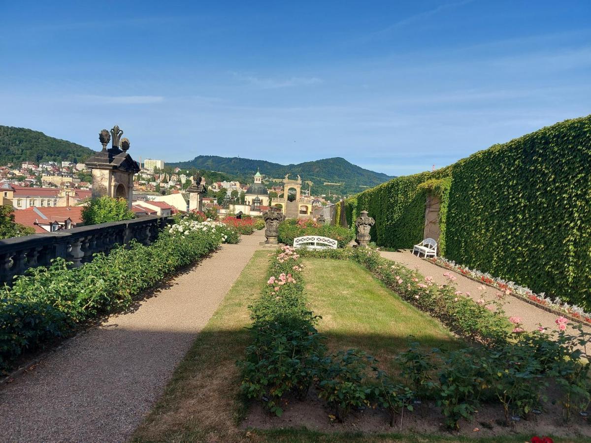 Apartments Rose Garden Decin Esterno foto