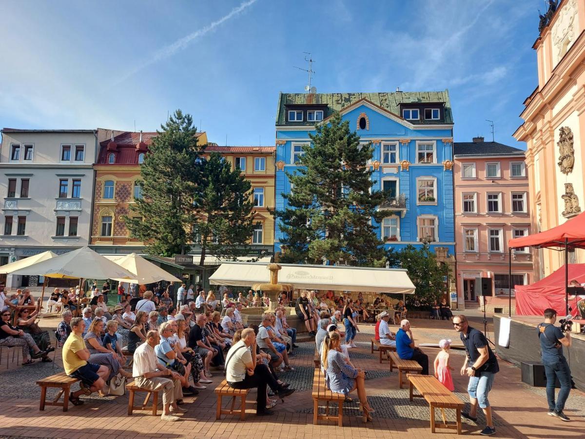Apartments Rose Garden Decin Esterno foto
