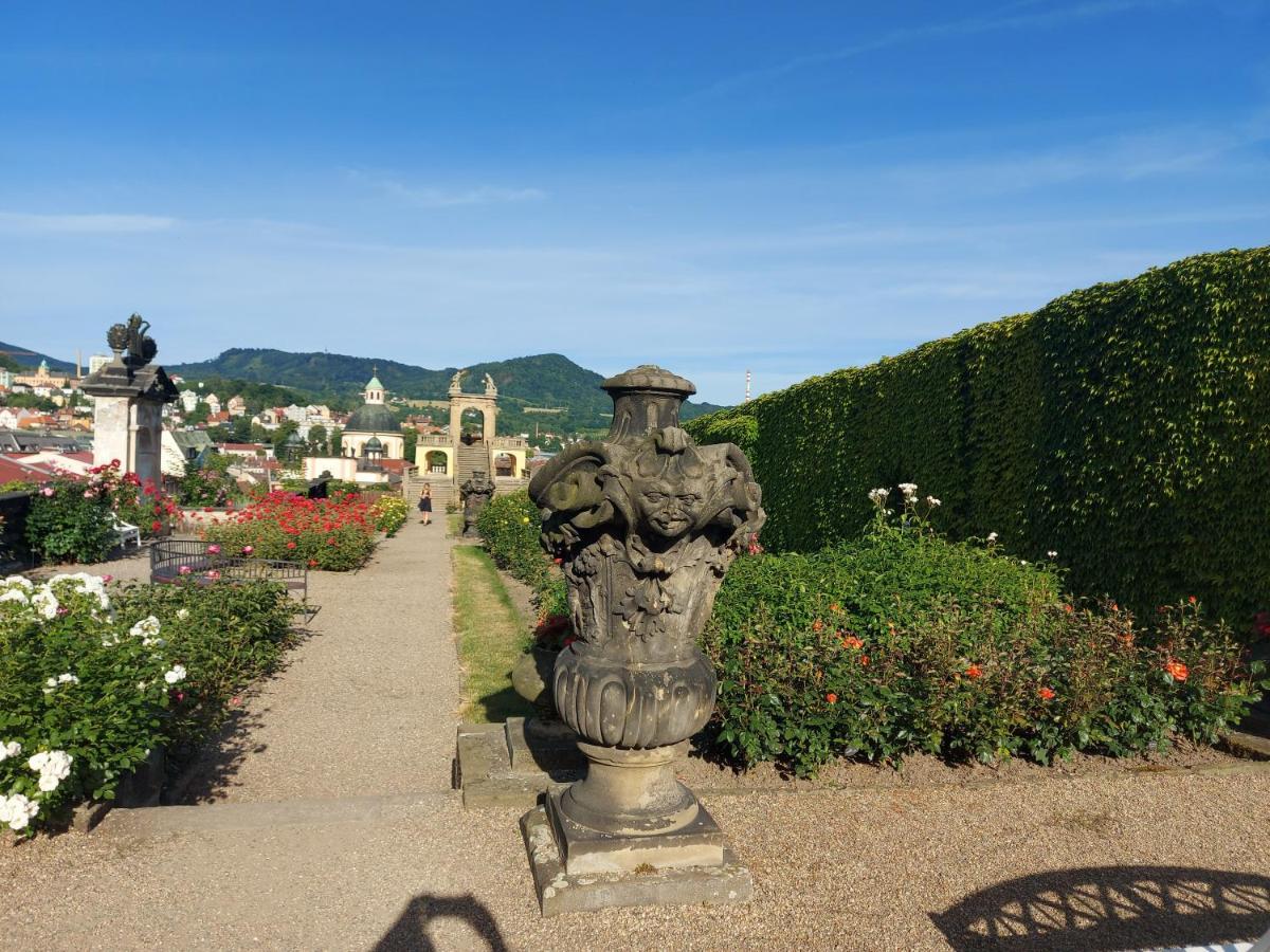 Apartments Rose Garden Decin Esterno foto
