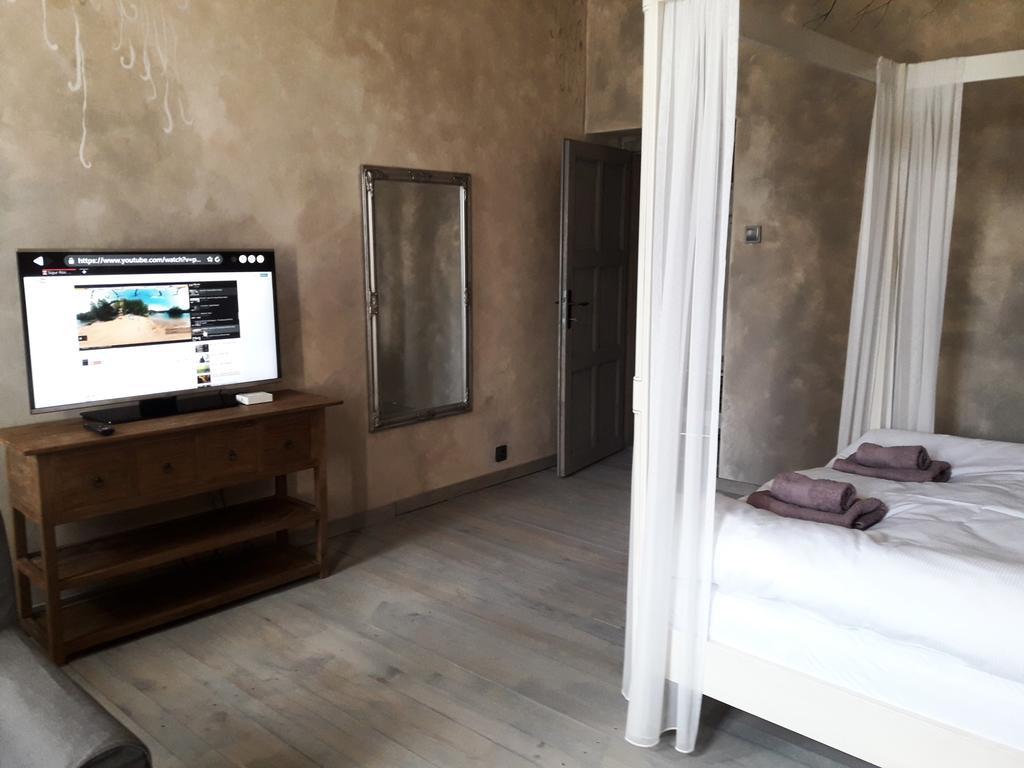 Apartments Rose Garden Decin Esterno foto